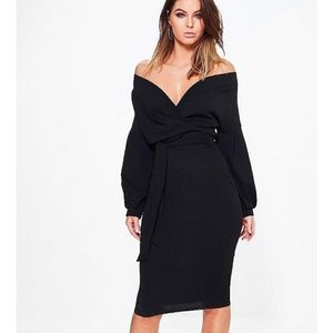 Black midid dress off the shoulder long sleeve